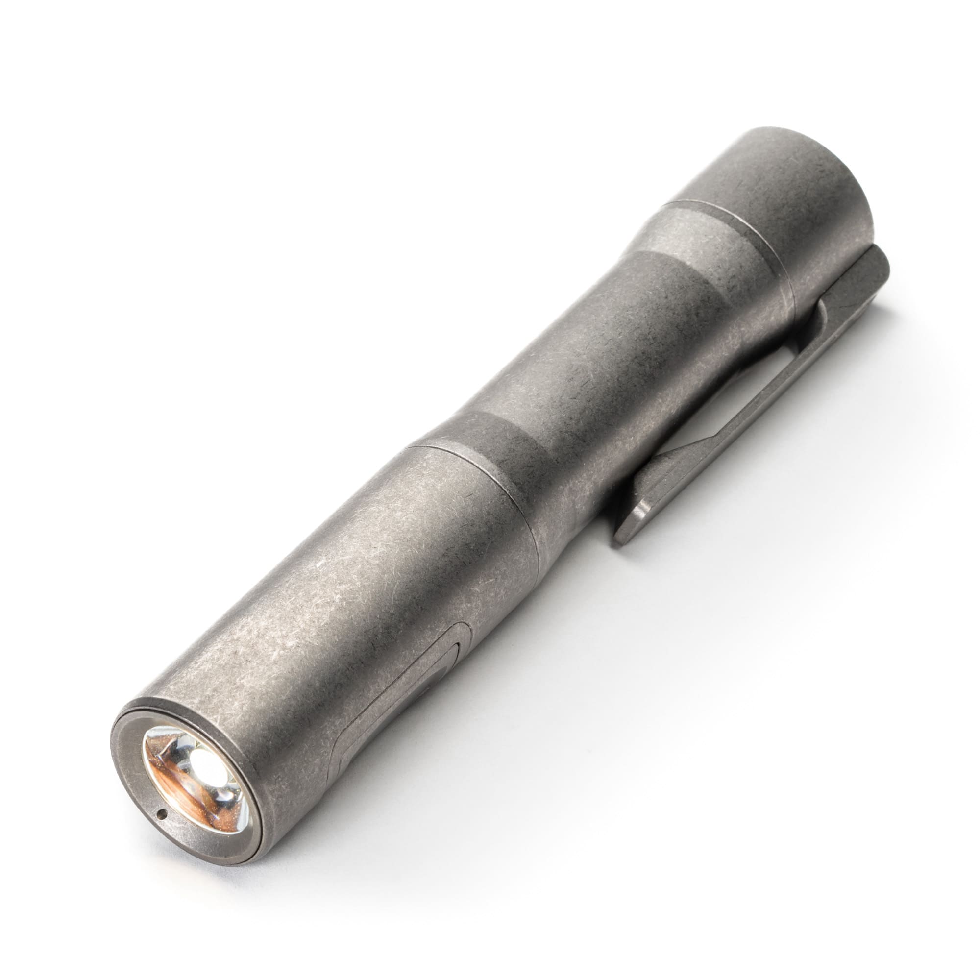 RAMPANTâ„¢ R4 EDC Flashlight (Stonewashed 6AL-4V Titanium + Copper Pill) 1200+ LUMENS Nichia 519A (Now In 4000K) - Image 6