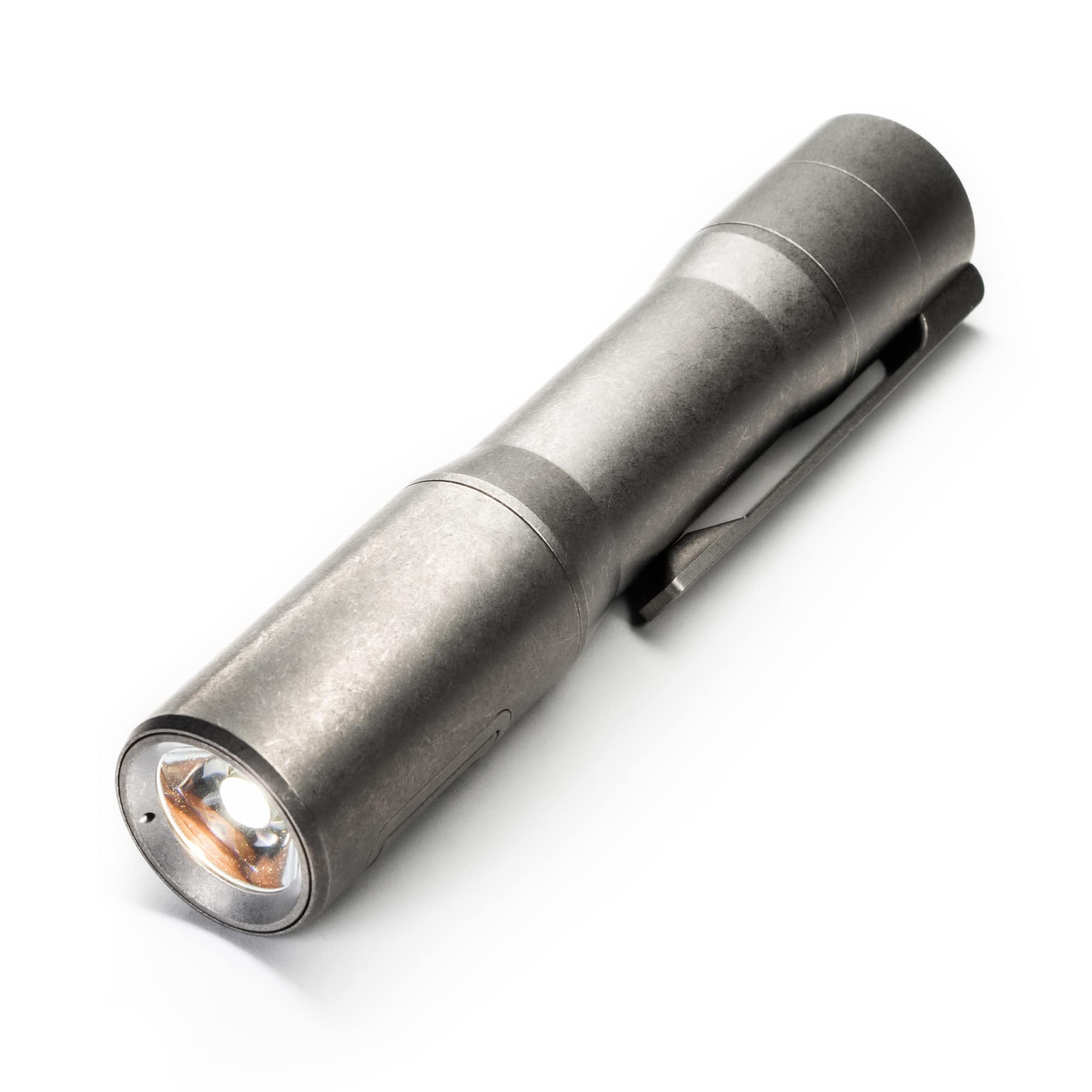 RAMPANTâ„¢ R8 EDC Flashlight (Stonewashed 6AL-4V Titanium + Copper Pill) 1300+ LUMENS Nichia 519A - Image 6