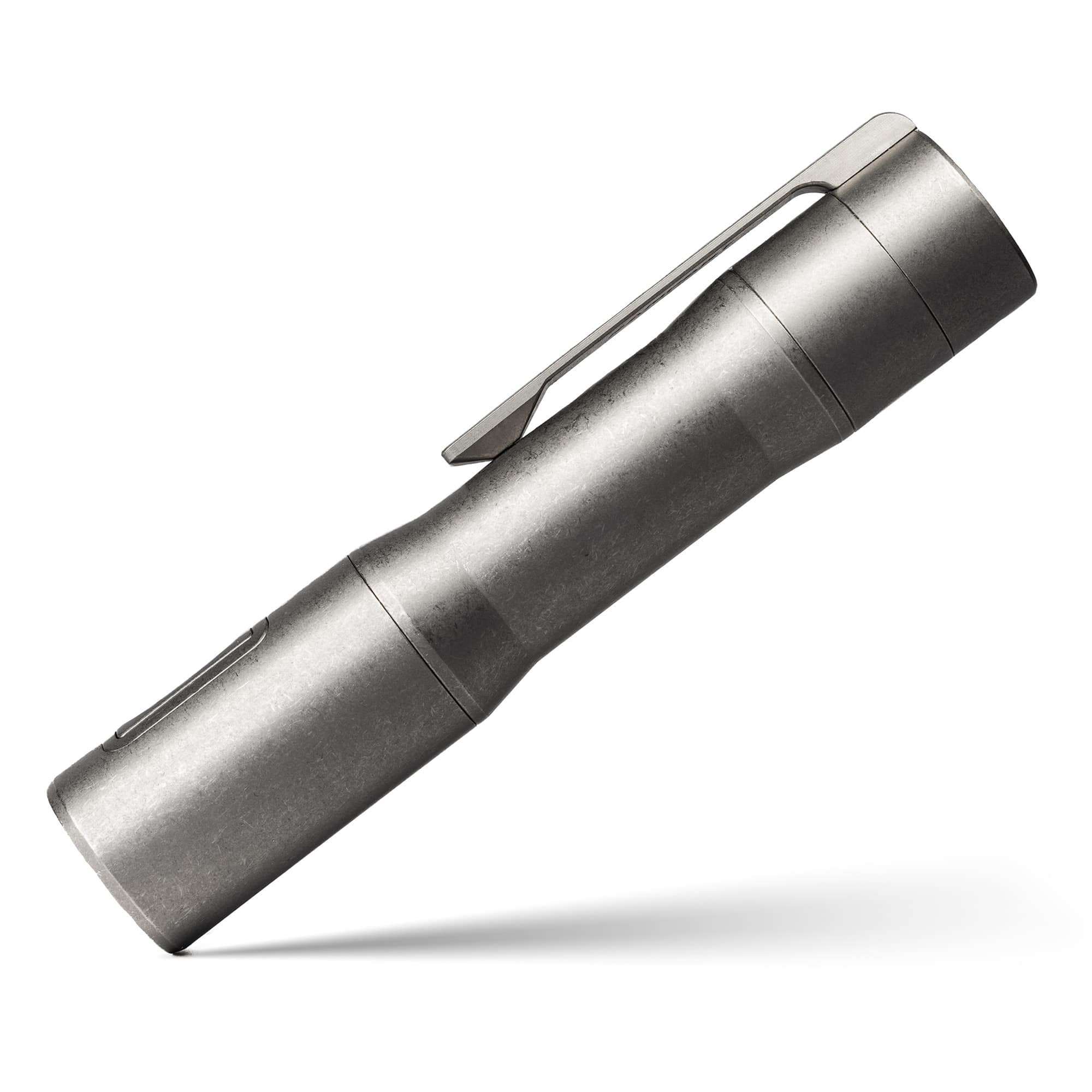 RAMPANTâ„¢ R8 EDC Flashlight (Stonewashed 6AL-4V Titanium + Copper Pill) 1300+ LUMENS Nichia 519A - Image 5