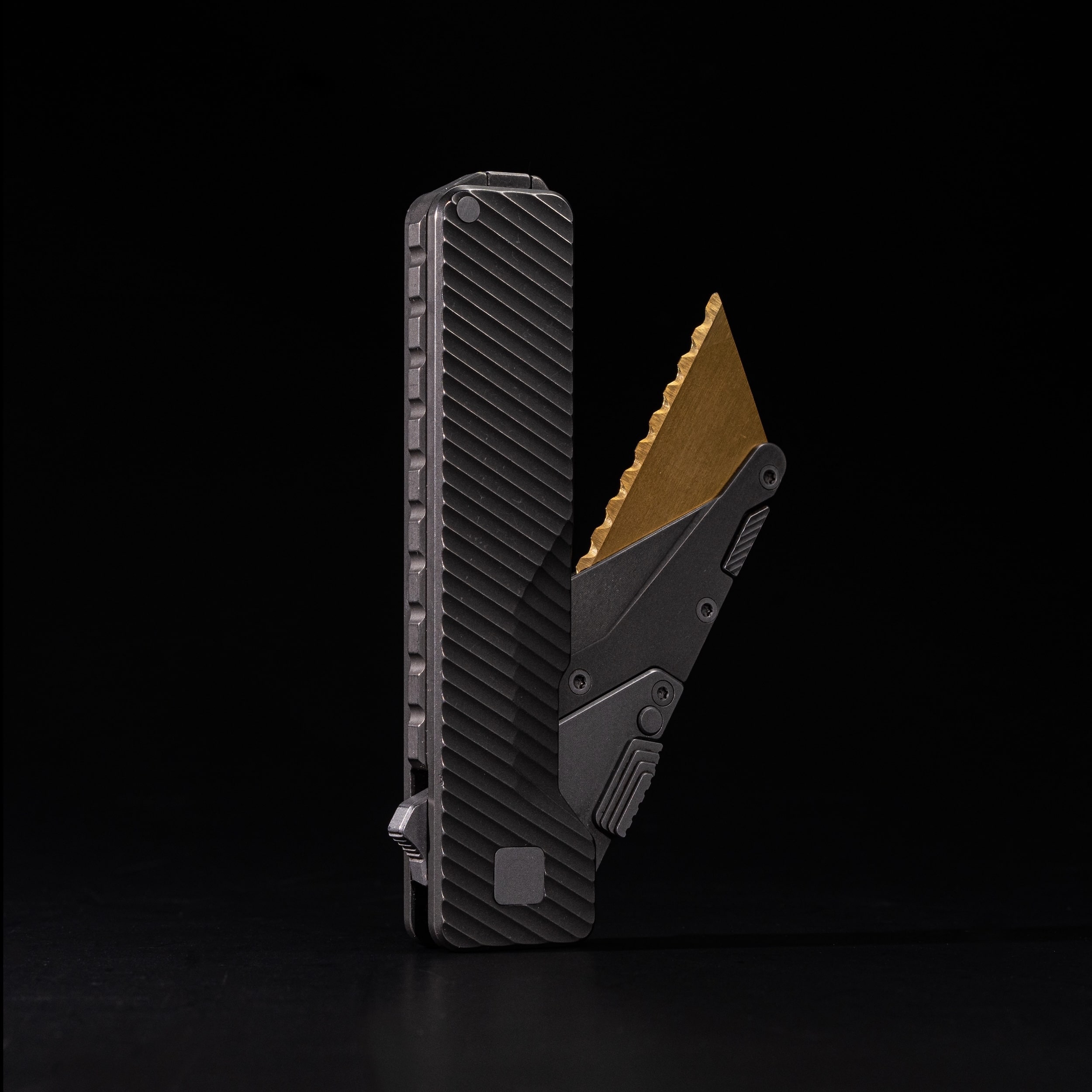 TiRant® ULTRA Utility Knife W/HotSwap™ Blade Replacements (6AL-4V Titanium) Centurion Bronze ANO + Jet-Black Hardware Contrast - Image 6