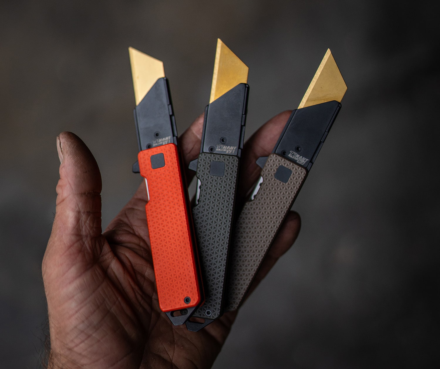 (SOLD OUT) TiRant® RAZOR V3 Utility Knife (CERAKOTE 6AL-4V Titanium) Dual APEX WORKS (Limited-Edition Drop) - Image 2