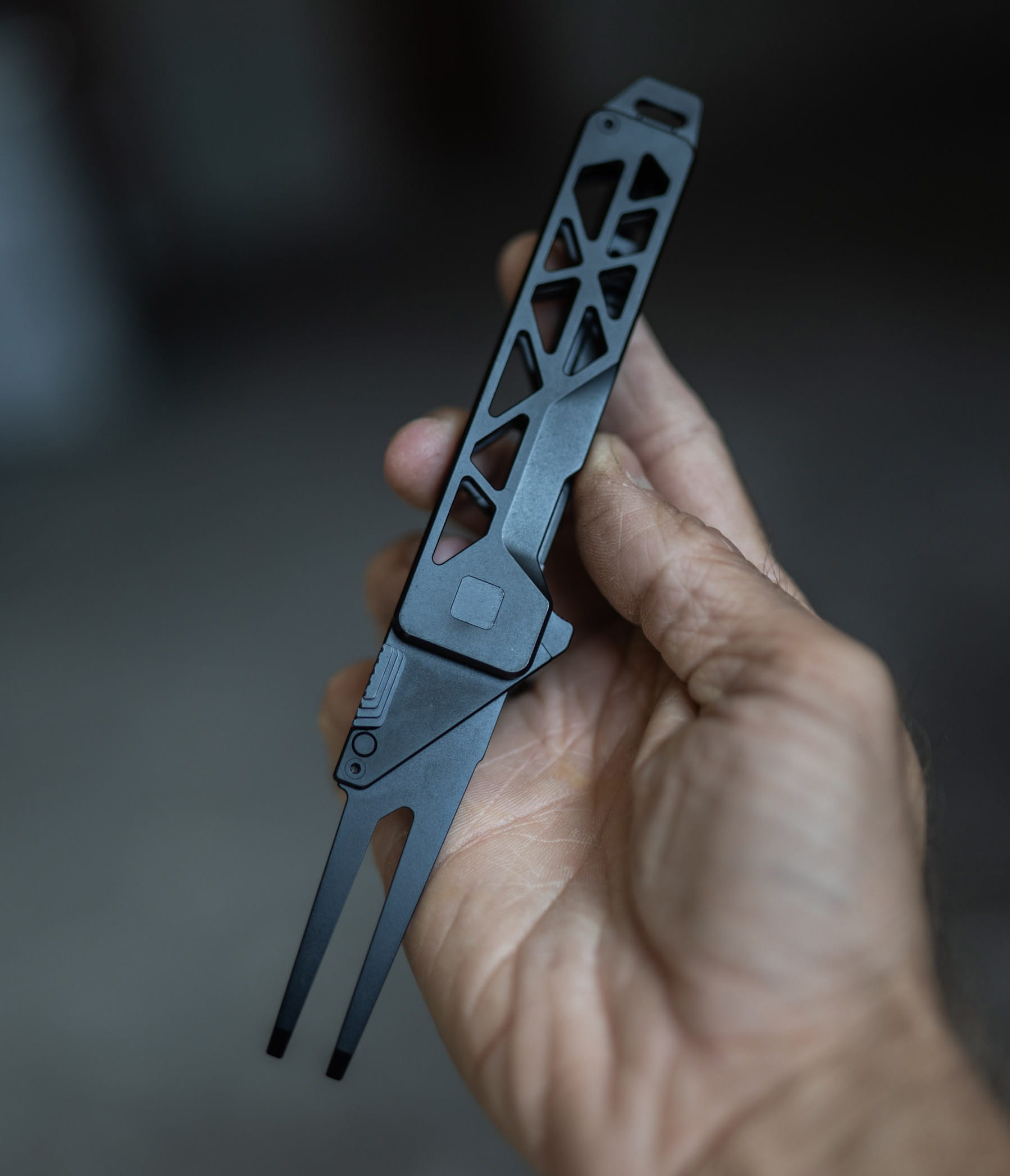 TiRant ULTRA HotSwap™ 1.5MM Premium Titanium Golf Divot Tool (Jet-Black PVD 6AL-4V Titanium) - Image 9