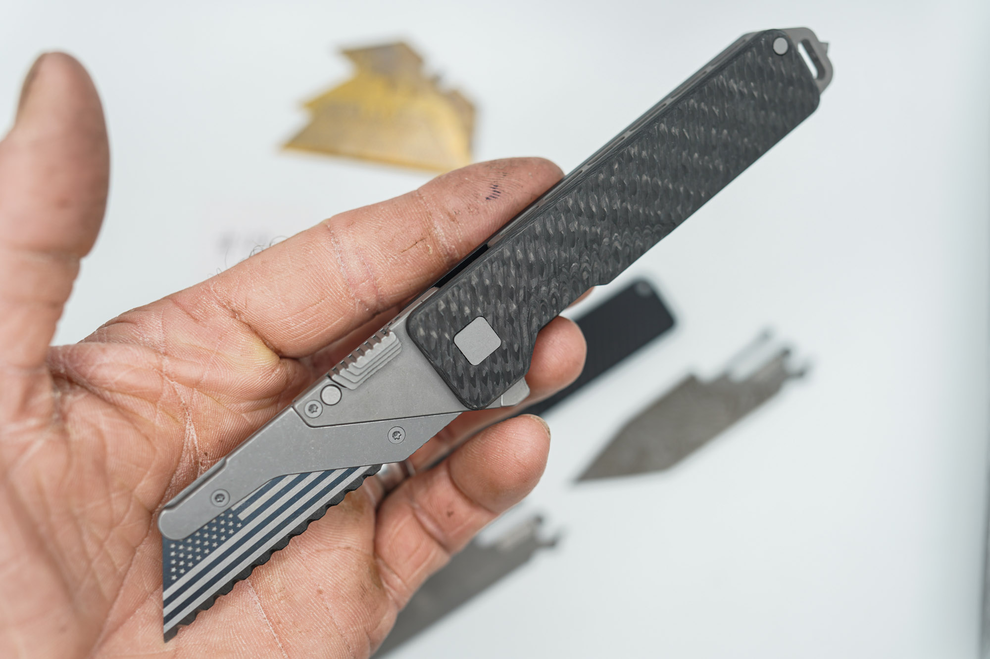BUILD #48 Combo — Condition 10/10 — TiRant ULTRA Carbon Fiber USA-Milled Deep Slash RH Scale + Jet-Black PVD Deep Slash LH Scale + Original Deep Slash RH Ti Black PVD Scale + Installed Skeleton Glass-Breaker Rear Spacer + 4X Custom Laser Engraved Razor Blades + D2 Full-Razor Style Hotswap Blade + Half Tanto Topo Lasered Blem Blade - Image 2