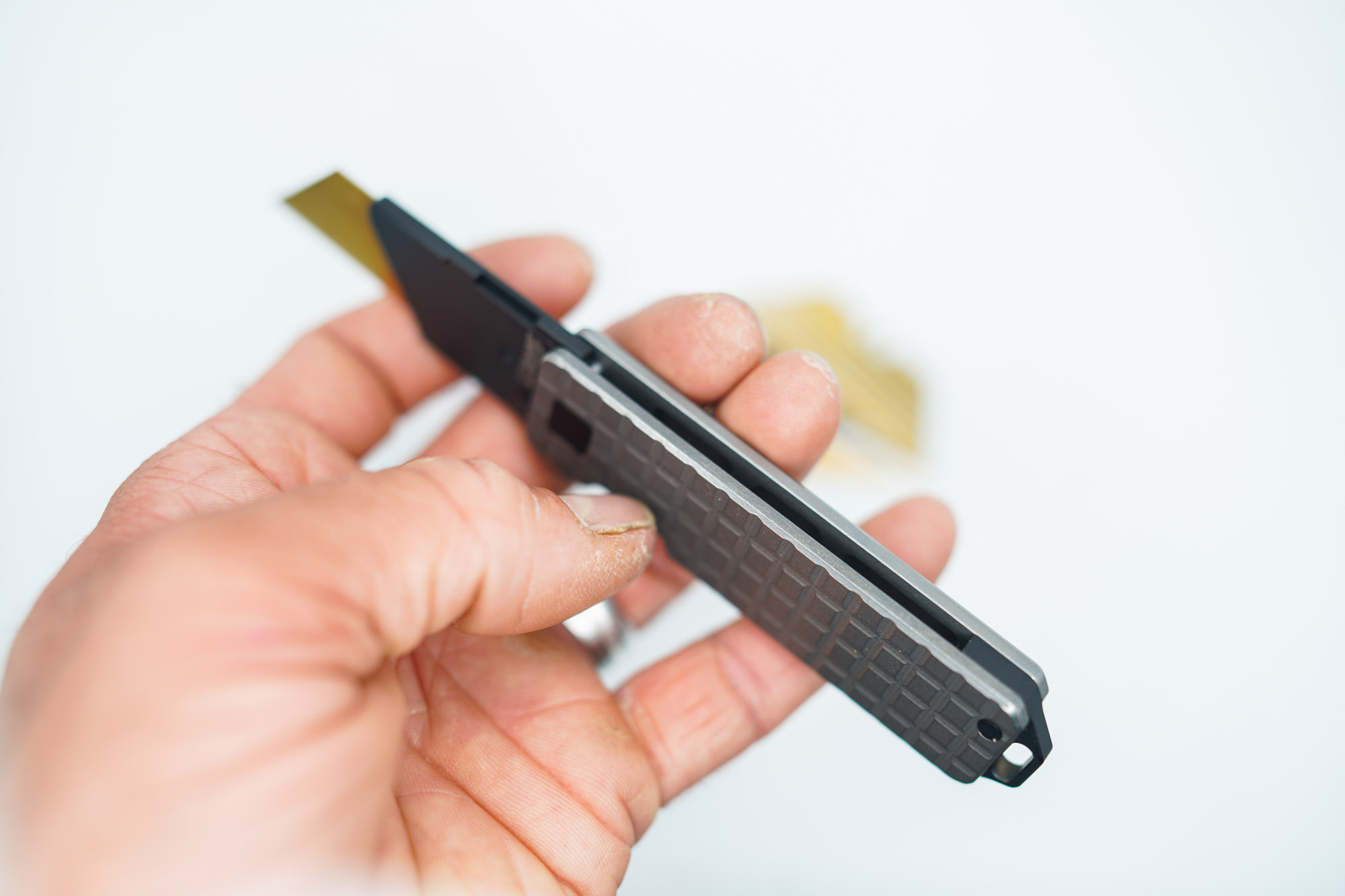BUILD #154 — Condition 9/10 — TiRant RAZOR V3 Stonewashed Titanium + Jet-Black PVD + USA-Milled RARE FRAG RH Handle + 38MM Mini Clip + 3X Custom Laser Engraved Razor Blades From The ToolRoom - Image 3