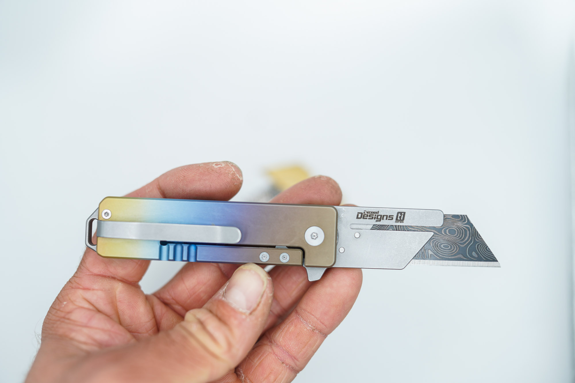 BUILD #161 — Condition 8/10 — TiRant RAZOR V3 + RARE Hand-Applied Custom Color Fade Anodization + 3X Custom Laser Engraved Razor Blades From The ToolRoom - Image 4