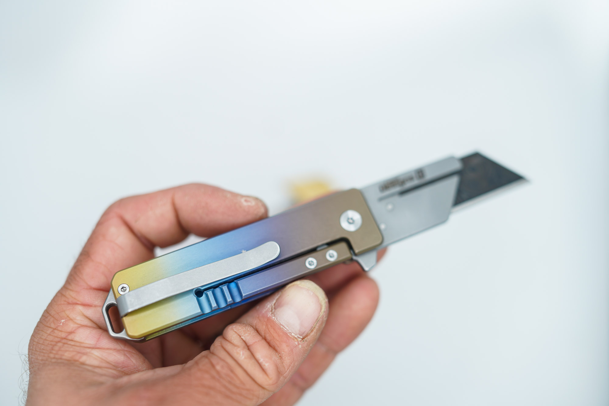 BUILD #161 — Condition 8/10 — TiRant RAZOR V3 + RARE Hand-Applied Custom Color Fade Anodization + 3X Custom Laser Engraved Razor Blades From The ToolRoom - Image 5
