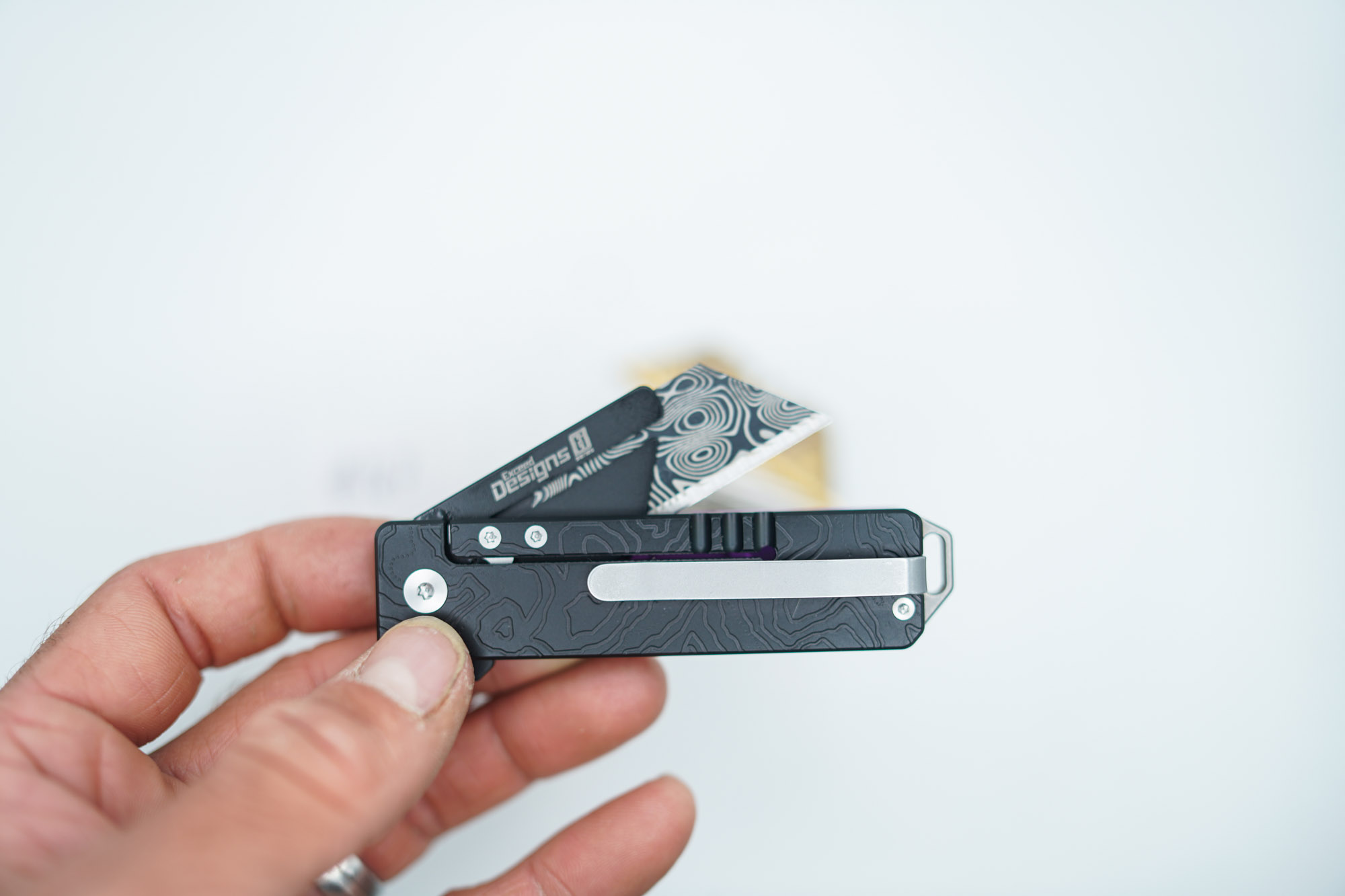 BUILD #167 — Condition 9/10 — TiRant RAZOR V3 + RARE Hand-Applied Custom Purple Color Fade Anodization + Jet-Black LH Topo 3D-Milled Scale + 3X Custom Laser Engraved Razor Blades From The ToolRoom - Image 8